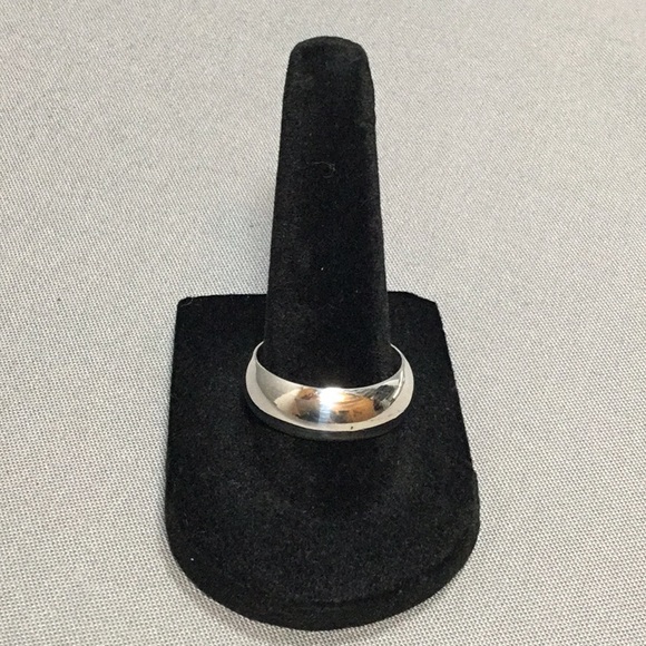 Sterling Silver Thick Band Size 8.5